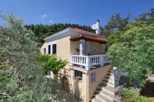 villa-potami-skopelos-outside
